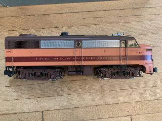 Aristo - Craft Milwaukee Road FA - 1 Diesel Locomotive G Scale 2