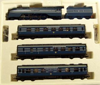 Hornby Oo Scale Train Pack " The Coronation Scot " R3015