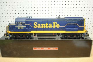 Aristo - Craft Art - 22104 Ge U25 - B Santa Fe Freight Diesel Locomotive G - Scale