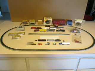 N Gauge Train Set.  Everything You Need To Get Started.