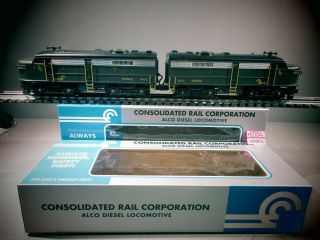 K - Line Two Conrail Alco Diesel Locomotives K2107 - 4021&k2107 - 4021 O.  B.  C - 8