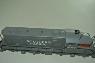 AMERICAN FLYER/Lionel 6 - 48019 Southern Pacific GP - 20 Diesel Engine 2
