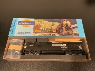 Athearn Ho Scale Norfolk Southern C44 - 9w Powered Locomotive 8891