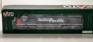 KATO 37 - 1205 HO GE C44 - 9W Southern Pacific 8100 Locomotive DC 2