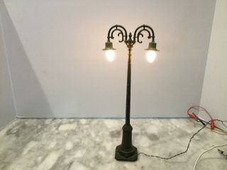 Lionel Standard Gauge Double Gooseneck Lamp Post