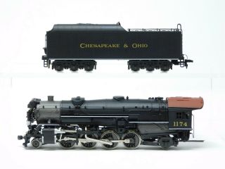 Ho Scale Ahm 5089 - E C&o Chesapeake & Ohio 2 - 8 - 2 Steam Locomotive & Tender 1174