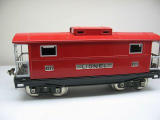 Lionel Classics Standard Gauge 200 Series Caboose Red