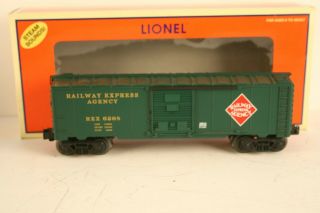O Scale 6 - 26816 Lionel Railway Express Agency Box Car With Steam Train Sounds