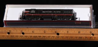 N Scale Atlas Southern Pacific Train Master 49535 Locomotive 3