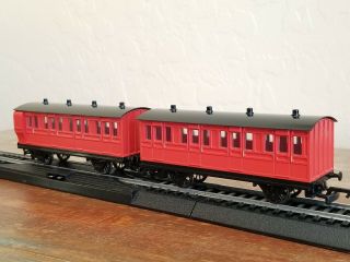 Bachmann Thomas & Friends Red Passenger & Brake Coach Ho Scale Train Cars