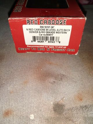 N Scale Red Caboose Bi - level Auto Rack DRGW.  No broken or missing parts. 2