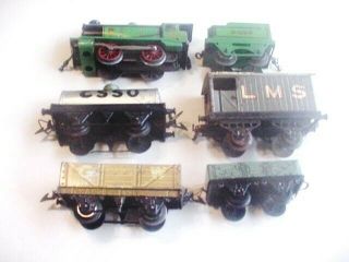 Vintage Meccano Tin Litho Hornby Clockwork Wind - Up Locomotive & 4 Cars
