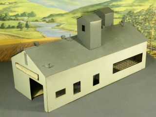 Ho 1:87 Built Model Building Large Corrugated Metal Factory W/track Entrance