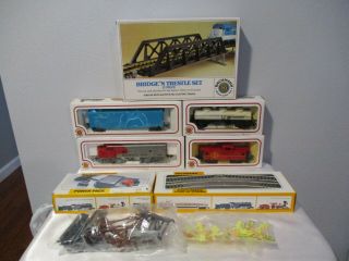 Vintage Bachmann Ho Scale Sante Fe Silver Express Train Set & Bridge