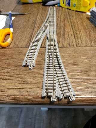 Kato N Scale Track,  2 6 Switches 1 Right And 1 Left,  8 R718 - 15 Curve.