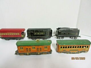 5 Vintage Marx Tin Litho Train Cars 3 Are Complete 2 Only