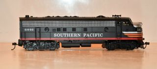 Atlas Ho Gauge Fm Liner Locomotive From The Southern Pacific Line