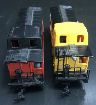 HO Scale Train Cars (Hobby,  Bachmann,  Caboose,  CP,  CN,  Model) Canadian 3