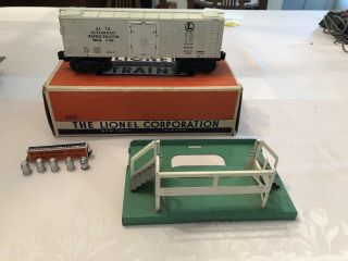 Postwar Lionel 3472 Operating Milk Car With Box