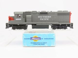 Ho Scale Athearn 4610 Sp Southern Pacific Gp38 - 2 Diesel Locomotive 4823