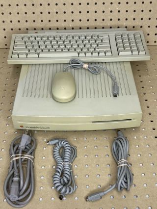 Vintage Apple Macintosh Performa 405 Series Desktop Home Computer Keyboard Mouse