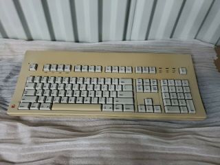 Vintage Apple Macintosh Extended M0115 English Keyboard