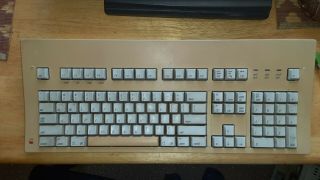Vintage Apple Macintosh Extended Keyboard M0115 English And