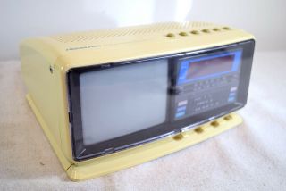 Vintage 1980s Retro Soundesign B&w Tv/am/fm Electronic Clock Radio