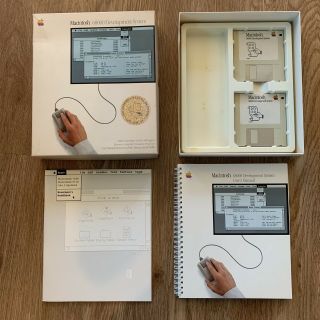 Macintosh Apple 68000 Development System Floppy Disk Instruction Manuals & Box