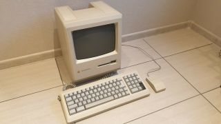 Vintage Macintosh M0001ap Computer,  Keyboard,  Mouse 1 Usd