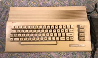 Vintage Commodore 64 Personal Computer Powers On Parts/repair