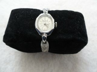 Pretty Ladies Swiss Made 17 Jewels Vintage Mechanical Wind Up Sheffield Watch