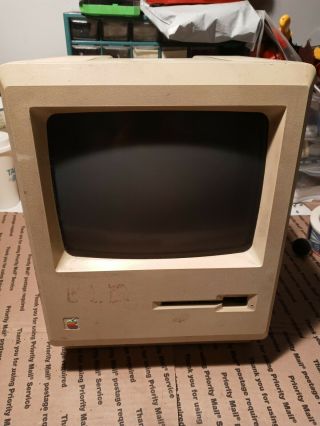 Vintage Apple Macintosh Plus Desktop Computer - M0001w 512k