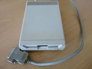 Commodore Amiga 1011 3.  5 " External Floppy Drive