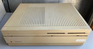 Rare Apple Mac Macintosh Ii Computer M5000