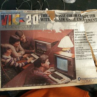 Commodore Vic - 20 Personal Home Computer With Box Complete W/ Game