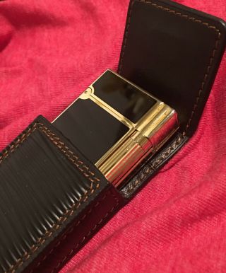 S.  T.  Dupont Gatsby Ligne 2 large black Laque de Chine & gold strong ' ping ' 5