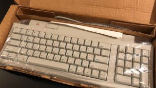 Apple Keyboard Ii (adb) In Factory Box With Adb Cable Model M0487
