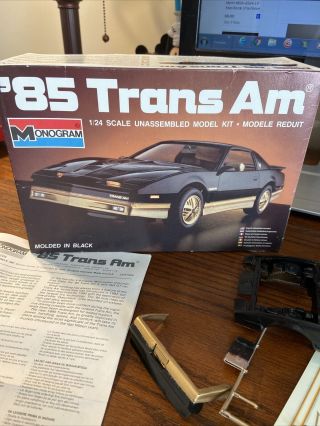 Vintage Monogram 1/24 Scale 1985 Pontiac Trans Am Model Kit 2224