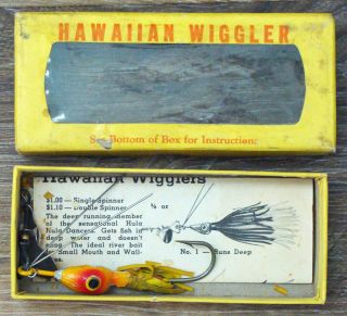 Arbogast Hawaiian Wiggler No.  1 Fishing Lure & Earliest Picture Window Box