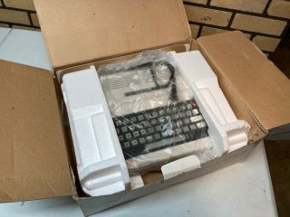 Radio Shack TRS - 80 Color Computer 2 16k complete with styrofoam, 2