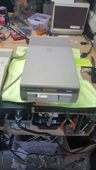 Commodore 64 1541 Floppy Drive For C64 Vic20 C128