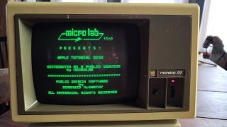 1982 Apple Monitor Iii 3 Green Phosphor Monochrome - Great