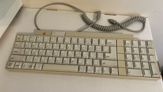 Apple Iigs Adb Keyboard 658 - 4081 Made In Japan With Cable