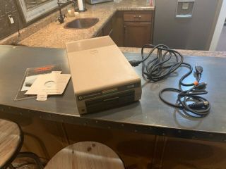 Vintage Commodore 1541 5.  25 " Floppy Disk Drive Serial Power