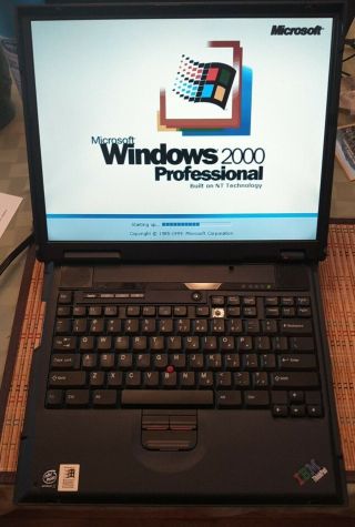 Vintage Laptop IBM Thinkpad type 2690 A20p - Series laptop WINDOWS 2000 sp3 3