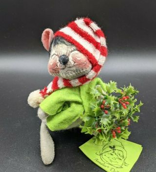 Vintage 1983 Annalee Doll Christmas Mouse 6 " Wreath Red White Stocking Cap
