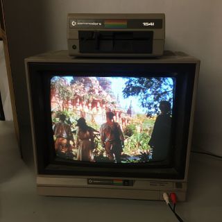 Vintage Commodore Video Color Monitor Model 1702 2