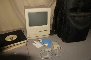 Apple Macintosh Classic Ii W/ Keyboard,  Mouse,  Floppy Discs Vintage Early 90 