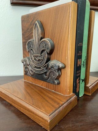 Vintage Boy Scouts Bookends Wooden Home Decor Metal Beaver Emblem